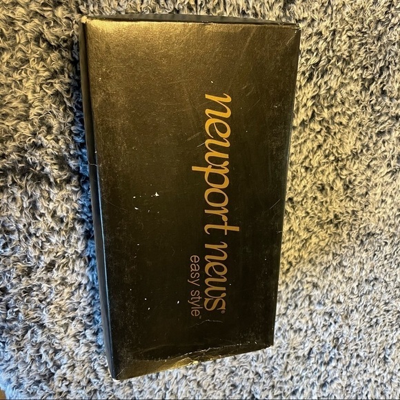 ✅HOST Pick✅ Newport News Easy Style Shoes, 8 - Picture 8 of 9